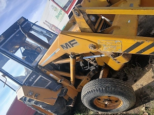 De vanzare buldo excavator MF 50 - imagine 2