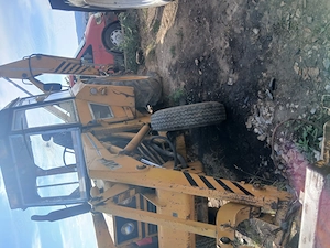 De vanzare buldo excavator MF 50 - imagine 3