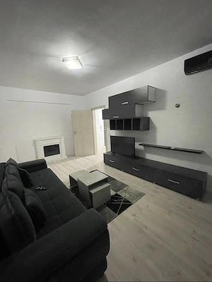 Închiriez apartament 2 camere militari