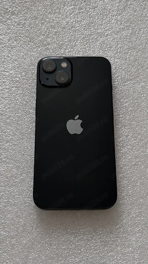 Vând IPhone 13, 256 GB, folosit, în stare foarte bună 