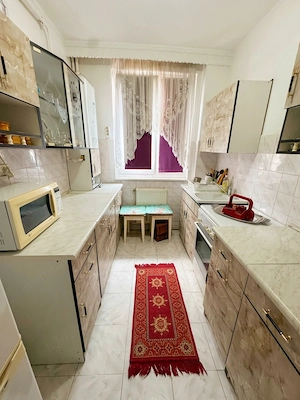Apartament cu 2 camere, situat în zona ultracentrală a orașului Piatra-Neamț - imagine 3