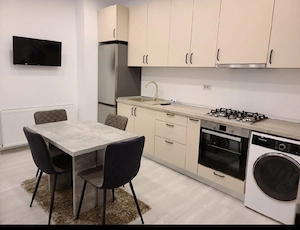 Inchiriez apartament pe termen lung,in Navodari, zona Primarie centru. - imagine 7