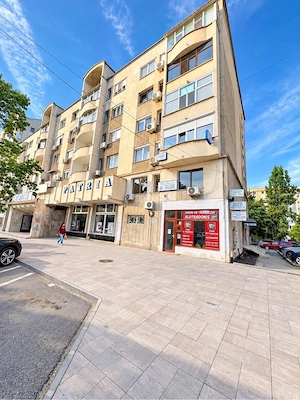 Apartament regim hotelier zona centrala - imagine 9