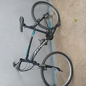 Bicicleta aproape noua btwin