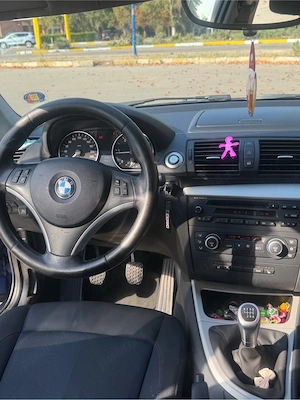 BMW Seria 1 Facelift 118d - imagine 7