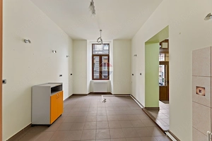 Apartament 2 camere, amplasat la cativa pasi de Primarie-Episcopiei 1 - imagine 3