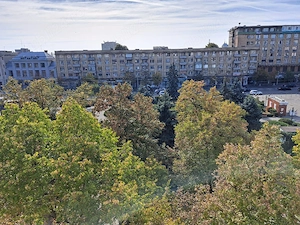 Proprietar vând ap. 2 cam ultra central Piața Victoriei  - imagine 2
