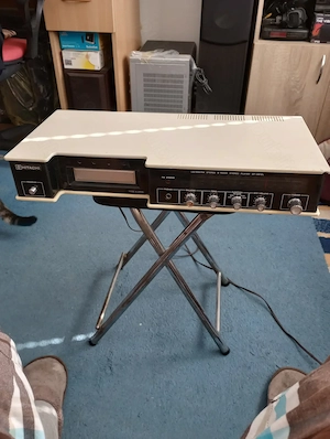 Radiocasetofon amplificator Hitachi 8 canale Vintage