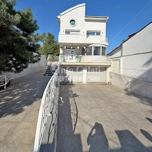 | Resedinta premium 475 mp | Teren 652 mp | Str. Mihai Eminescu, Galati | - imagine 2
