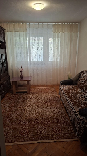 Apartament 3 camere decomandate, et.1, Aleea Trandafirilor nr.1, bl.I2, sc.2, ap.7,  Dr.Tr.Severin