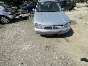 Dezmembrez Volkswagen Golf 4 Variant 1.6 16v BCB an 2002 - imagine 6