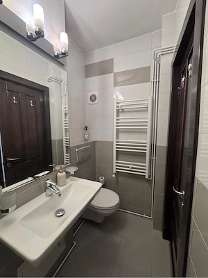 Apartament 3 camere Zavoi Independentei - imagine 3