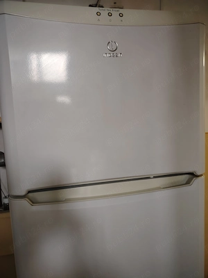 Frigider Indesit , fabricat in Italia, 396 litri
