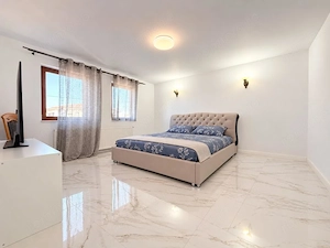 Casa Individuala mobilata cu 5 camere + terasa 75mp - Mosnita Noua - imagine 7