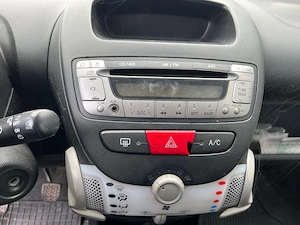 Citroen C1 an 2013, benzină, climă manuala - imagine 9