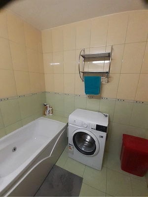 Proprietar - Inchiriez apartament 2 camere decomandat - imagine 2