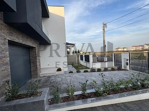 Duplex 5 camere, despărțit prin perete dublu, garaj. Dumbrăvița - imagine 4