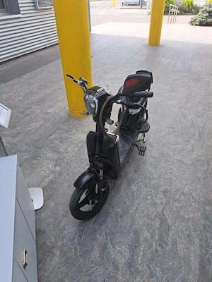 vind biciclete electrice tip scuter. 