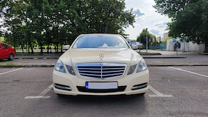 Mercedes-Benz E-Class Sedan (E 200 CDI BlueEFFICIENCY)