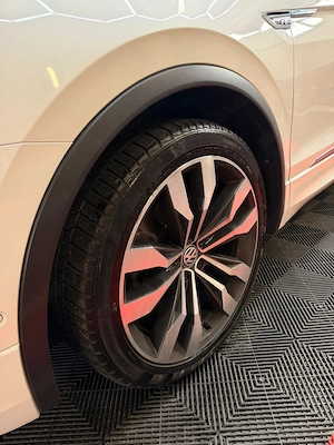 Vând vw tiguan r line 2019 (achizitionata o km uae) - imagine 6