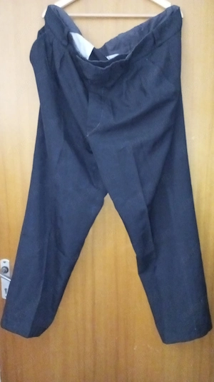 Pantaloni lungi pentru bărbați.