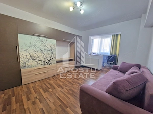 Apartament cu 2 camere de în, etaj intermediar,  zona Circumvalatiunii