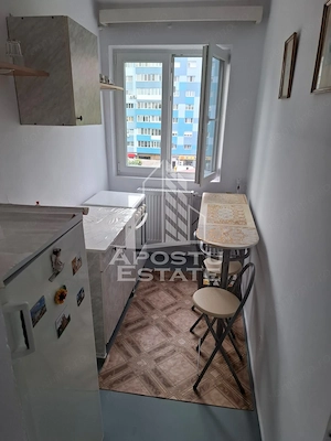 Apartament de închiriat cu 2 camere,zona Dacia,la 10 minute de centru - imagine 7