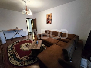 Apartament 3 camere decomandat 72 mpu 2 bai pivnita Vasile Aaron Sibiu - imagine 2