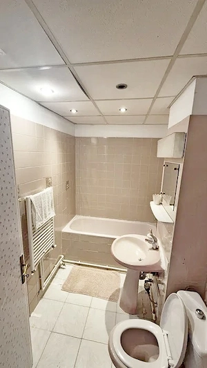 Zona Odobescu - apartament cu două camere cu centrală proprie. - imagine 12