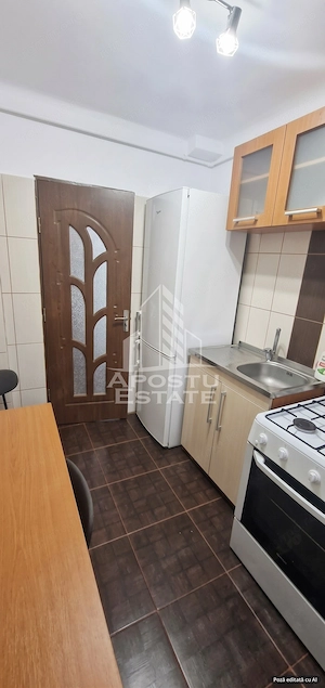Apartament 3 camere de închiriat, pozitie excelenta, situat central - imagine 6
