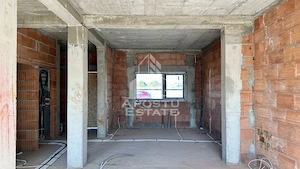 Jumatate de duplex cu 4 camere in Dumbravita - imagine 3