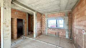 Jumatate de duplex cu 4 camere in Dumbravita - imagine 4