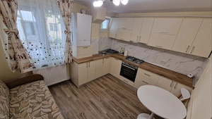 Inchiriez ap 2 camere Piatra-Neamț, centru, parter, str Ana Ipatescu, 400 eur  luna - imagine 4