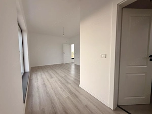 Casa individuala, design deosebit, 4 camere - Giarmata Mare - imagine 10