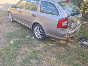 Skoda OCTAVIA EURO 5-an 2010 diesel - imagine 4