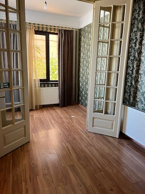 Inchiriez spatiu ultracentral, Pitesti, pretabil servicii, birouri, 65 mp - imagine 5