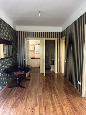 Inchiriez spatiu ultracentral, Pitesti, pretabil servicii, birouri, 65 mp - imagine 7
