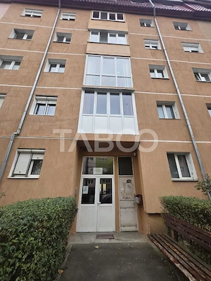 Comision 0 Apartament 3 camere de vanzare decomandat etaj 2 V.Aaron - imagine 19