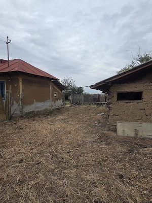 Vând casă tradițională cu teren   sat Mândra, comuna Văleni, județul Olt - imagine 5