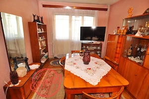 vand in Dambul Pietros,,apt. 2 camere,et.4 din 10, decomandat - imagine 2
