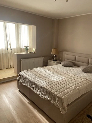 De Închiriat Apartament 3 Camere Decebal, Renovat, Aproape, de Metrou - imagine 2