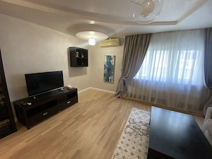 De Închiriat Apartament 3 Camere Decebal, Renovat, Aproape, de Metrou - imagine 11