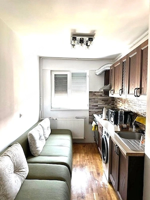  Închiriez Apartament cu 2 camere, lângă Auchan Titan, mobilat complet