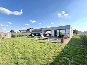 Casa individuala cu piscina, 100 utili, 400 mp teren - Dumbravita - imagine 3