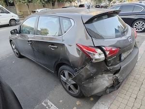 Vand Nissan Pulsar avariat