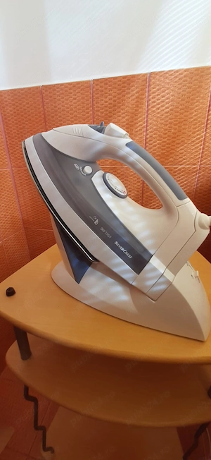 Fier de calcat SilverCrest cu aburi, talpa ceramica, 2400W - ca nou
