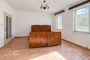 Casa solida cu teren intravilan de 1.555 mp, Sebis, jud. Arad - imagine 6