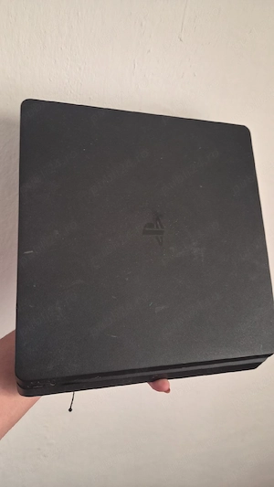 Vand PS4 incarcator de manete si 1 maneta