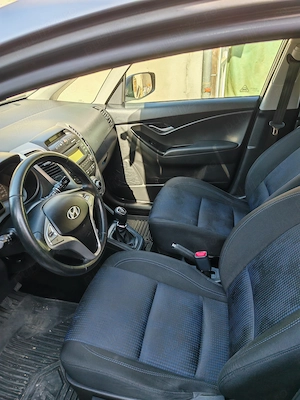 Autoturism Hyundai ix20  - imagine 3