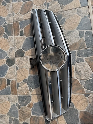 Grila OEM Mercedes C Class W204 Facelift - imagine 2